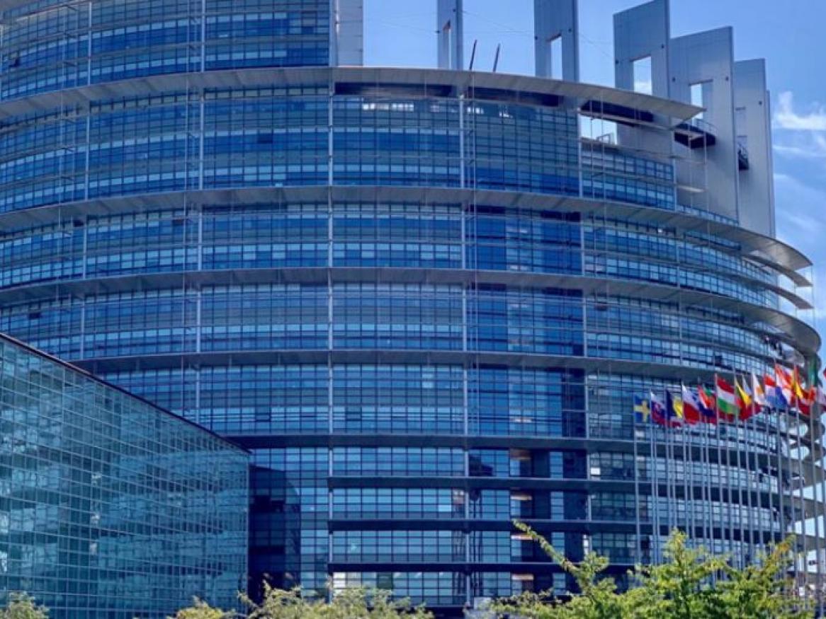 EU 